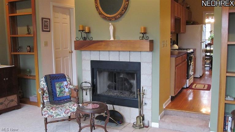 612 Literary Road Cleveland, OH 44113 - Photo 2 of 23 Living
