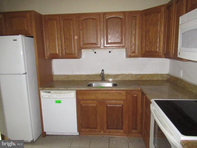 1418 Nancy Street Edgewater, MD 21037 - Photo 6 of 10 Kitchen