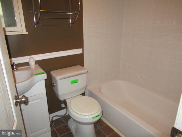1418 Nancy Street Edgewater, MD 21037 - Photo 7 of 10 Bath