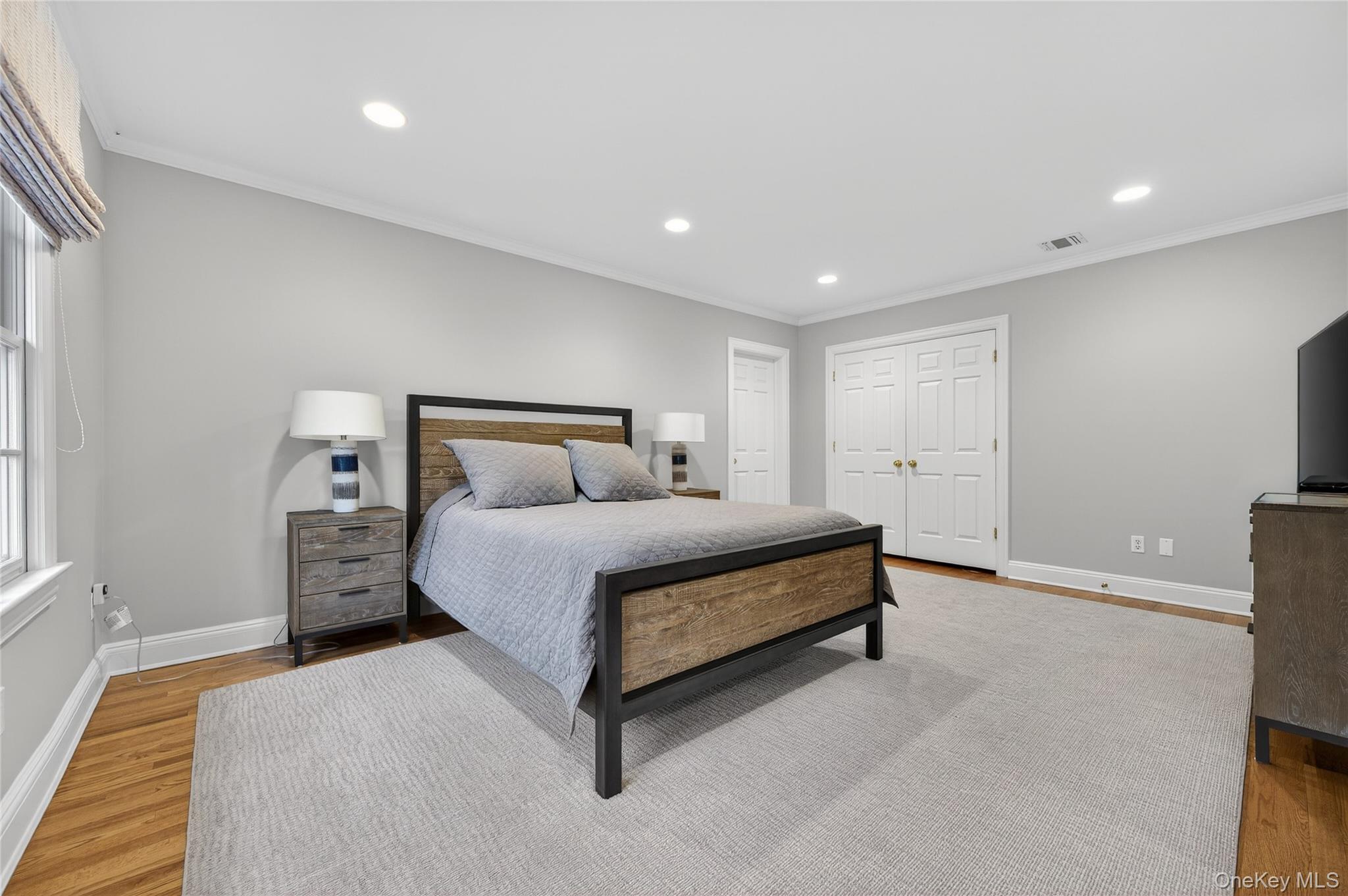 1862 Muttontown Road Syosset, NY 11791 - Photo 20 of 33