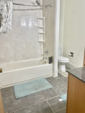 $349,900 | 1122 Bradbury Circle, Carol Stream, IL 60188