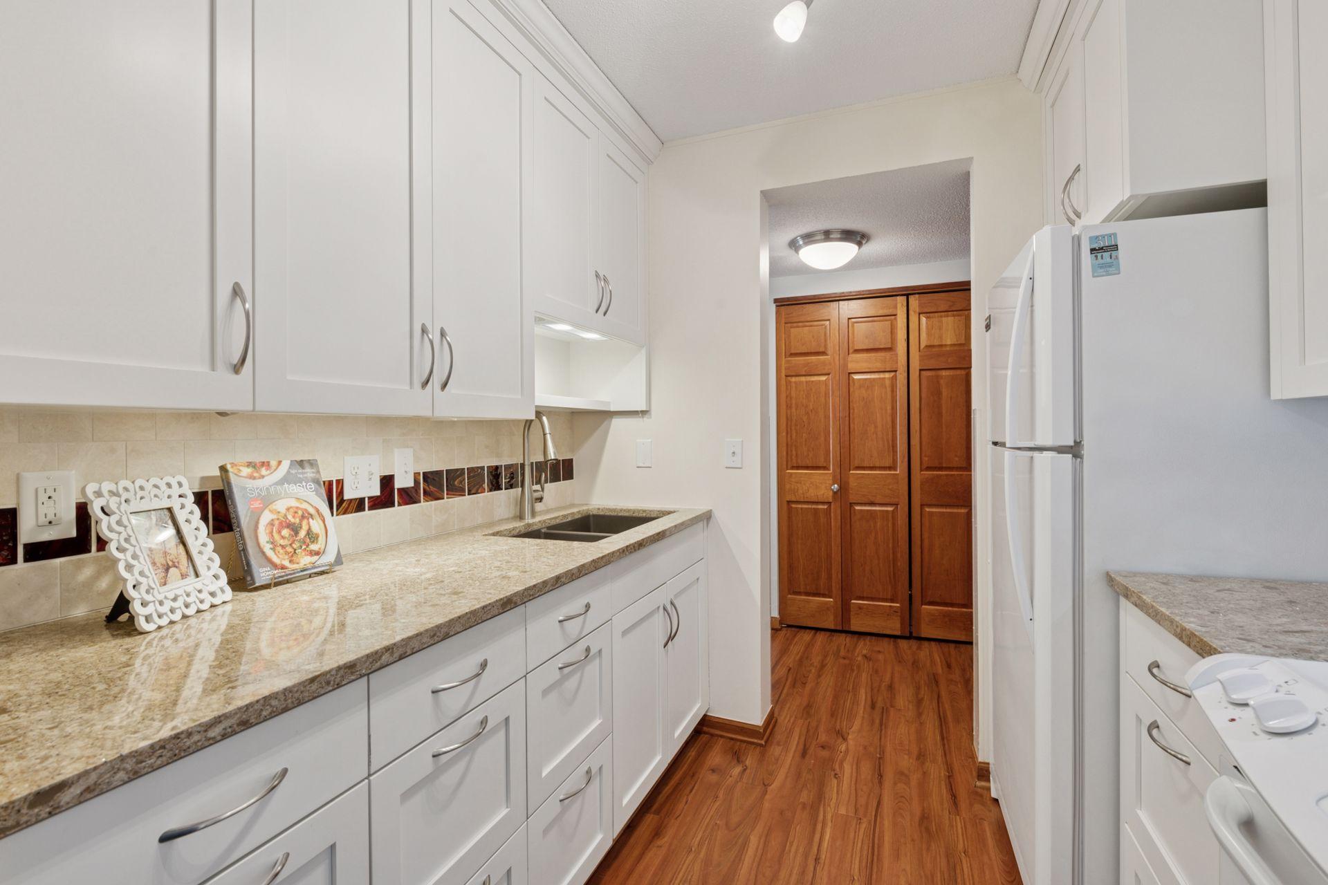 1920 South 1st Street, Unit 1502 Minneapolis, MN 55454 - Photo 11 of 43