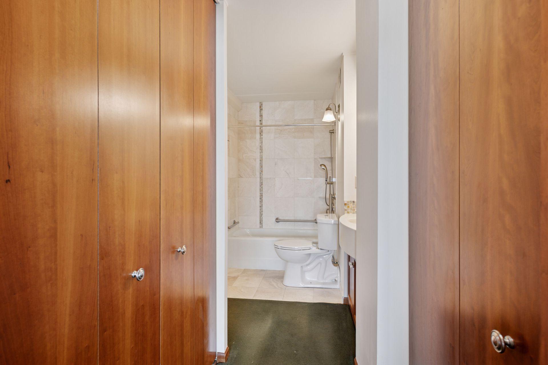 1920 South 1st Street, Unit 1502 Minneapolis, MN 55454 - Photo 18 of 43