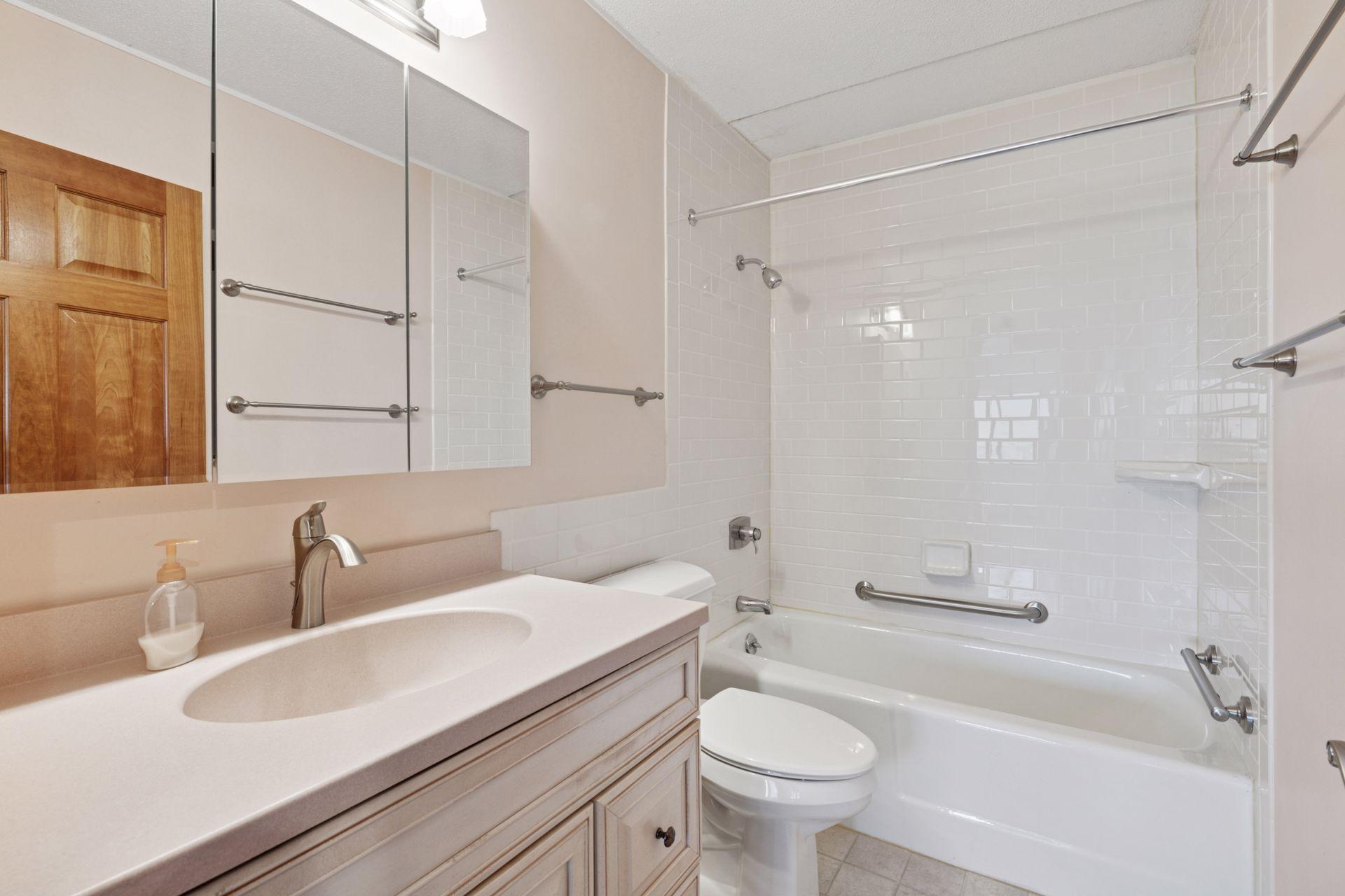 1920 South 1st Street, Unit 1502 Minneapolis, MN 55454 - Photo 23 of 43