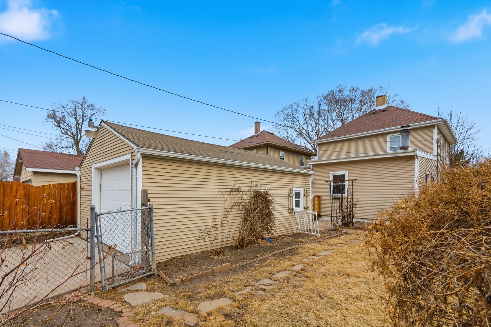 2011 15th Street Moline, IL 61265 - Photo 25 of 36