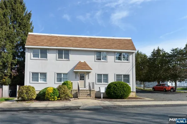 $2,300 | 255 Rea Avenue, Hawthorne, NJ 07506