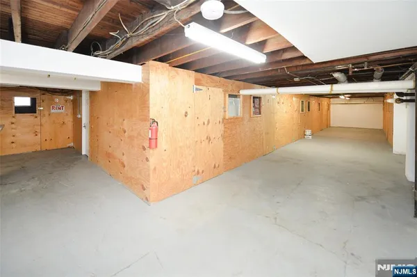 $2,300 | 255 Rea Avenue, Hawthorne, NJ 07506