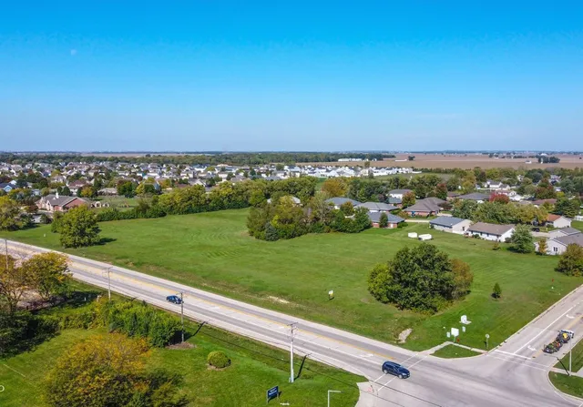 $795,000 | Lot 2 West Route 6 Highway, Morris, IL 60450