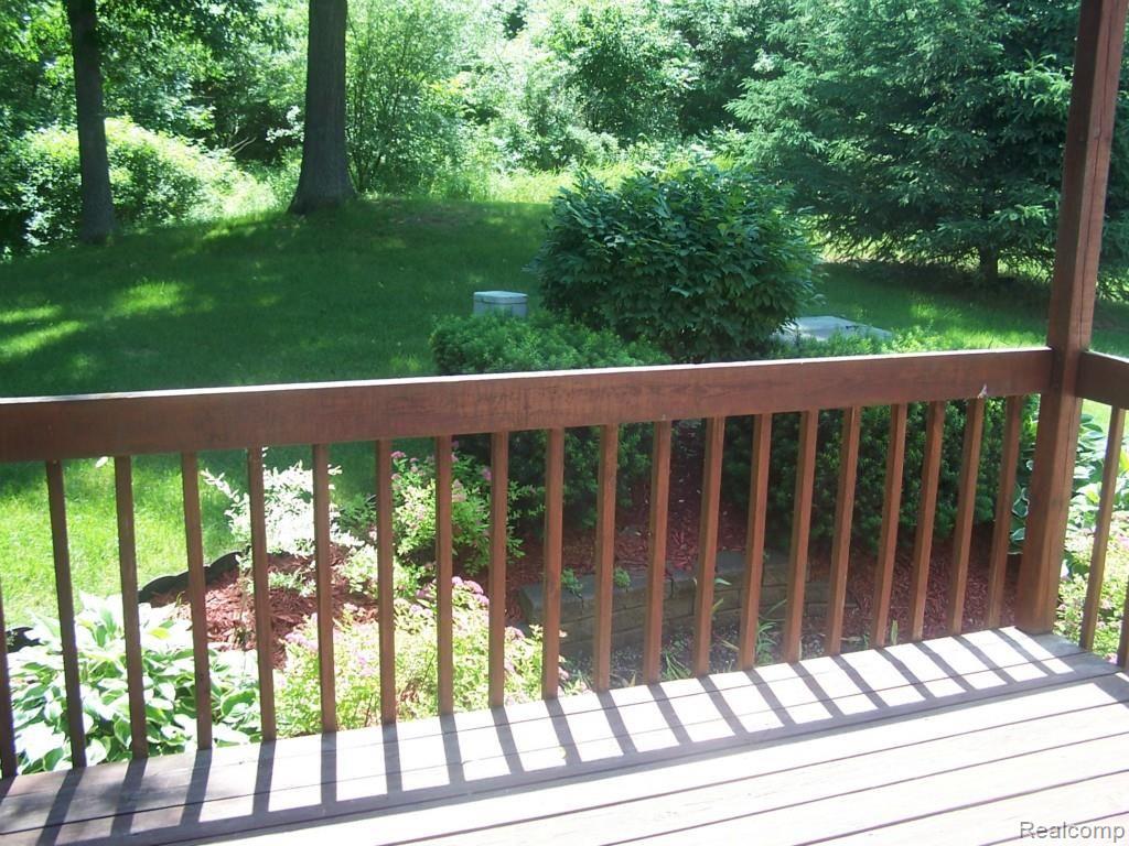 9039 East Lake Road Clarkston, MI 48348 - Photo 23 of 23 East Lake deck 002.jpg