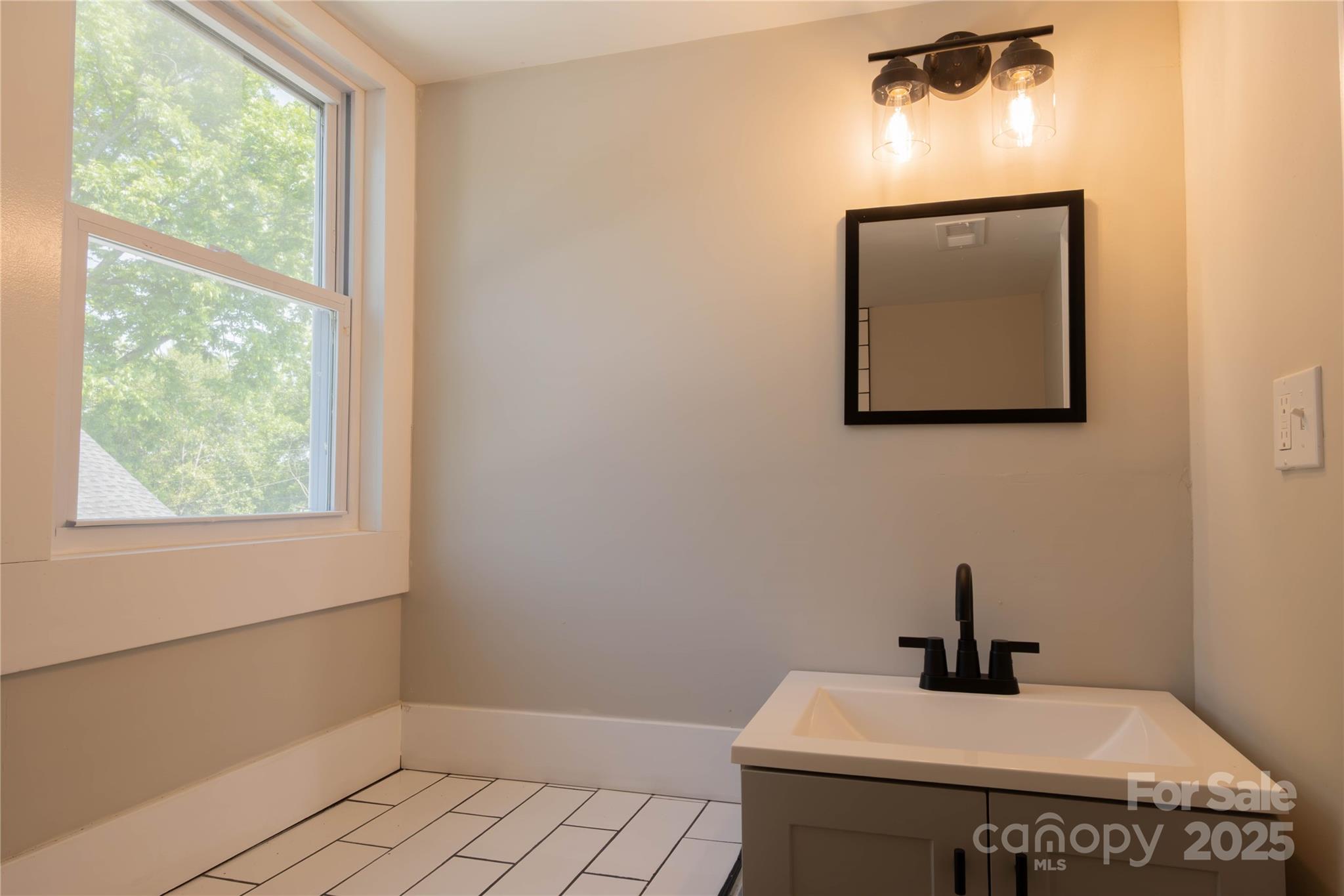 112 Hampton Street Chester, SC 29706 - Photo 27 of 29