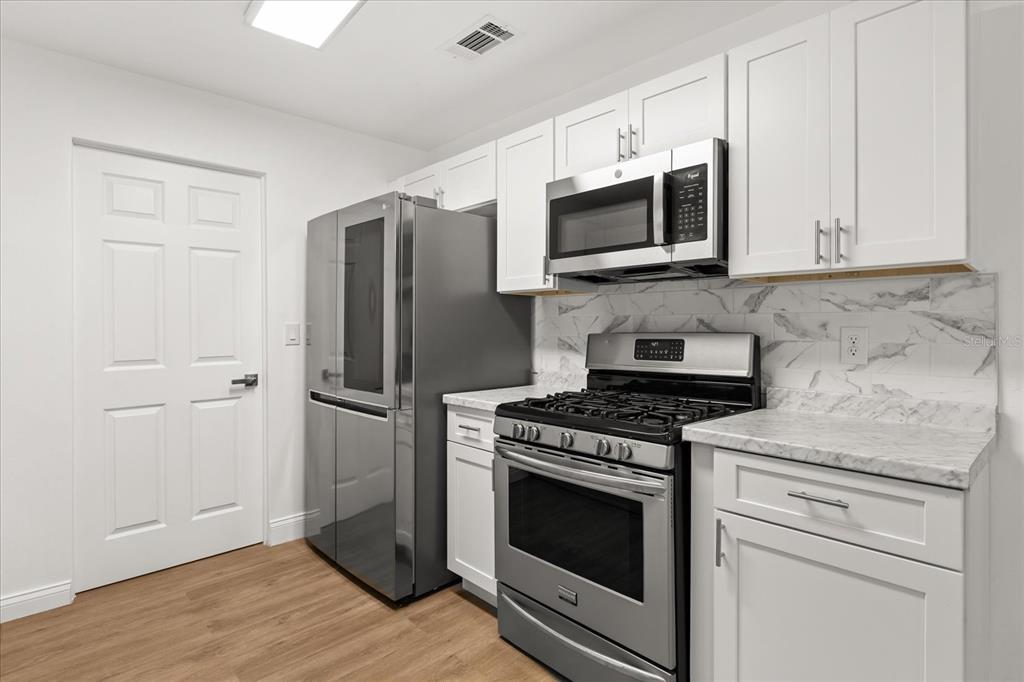 210 Kensington Road DeLand, FL 32724 - Photo 9 of 30