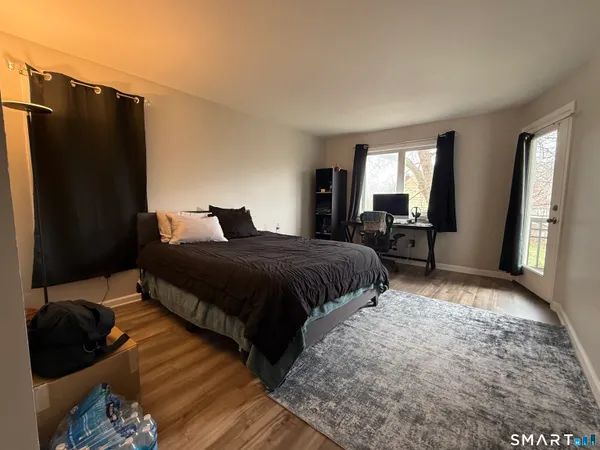 $2,600 | 3250 Fairfield Avenue, Unit 211, Bridgeport, CT 06605