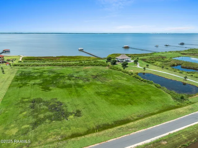 $335,000 | 0 Calcasieu Lake Drive, Lake Charles, LA 70607