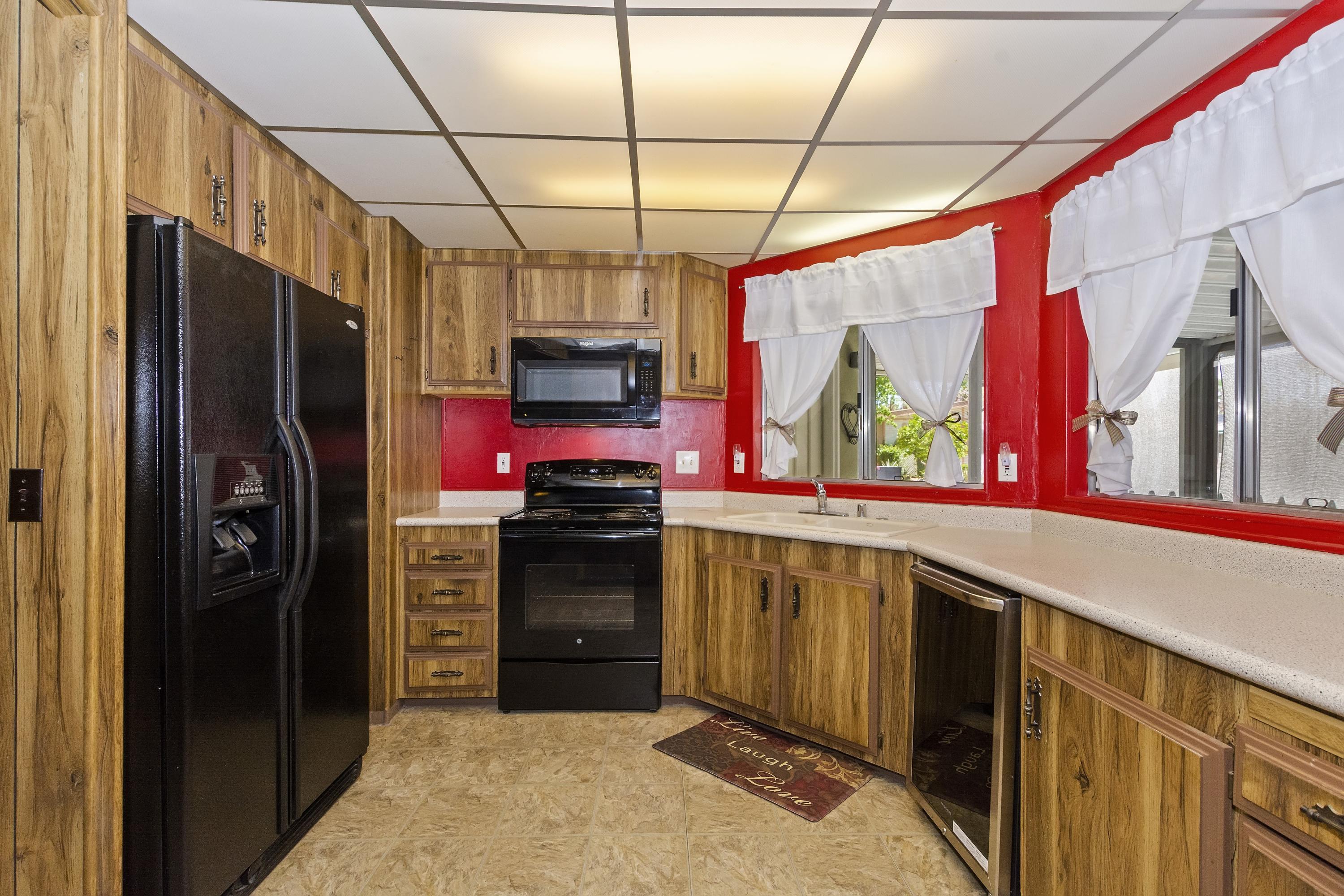 151 Capri Street Rancho Mirage, CA 92270 - Photo 8 of 32 Kitchen