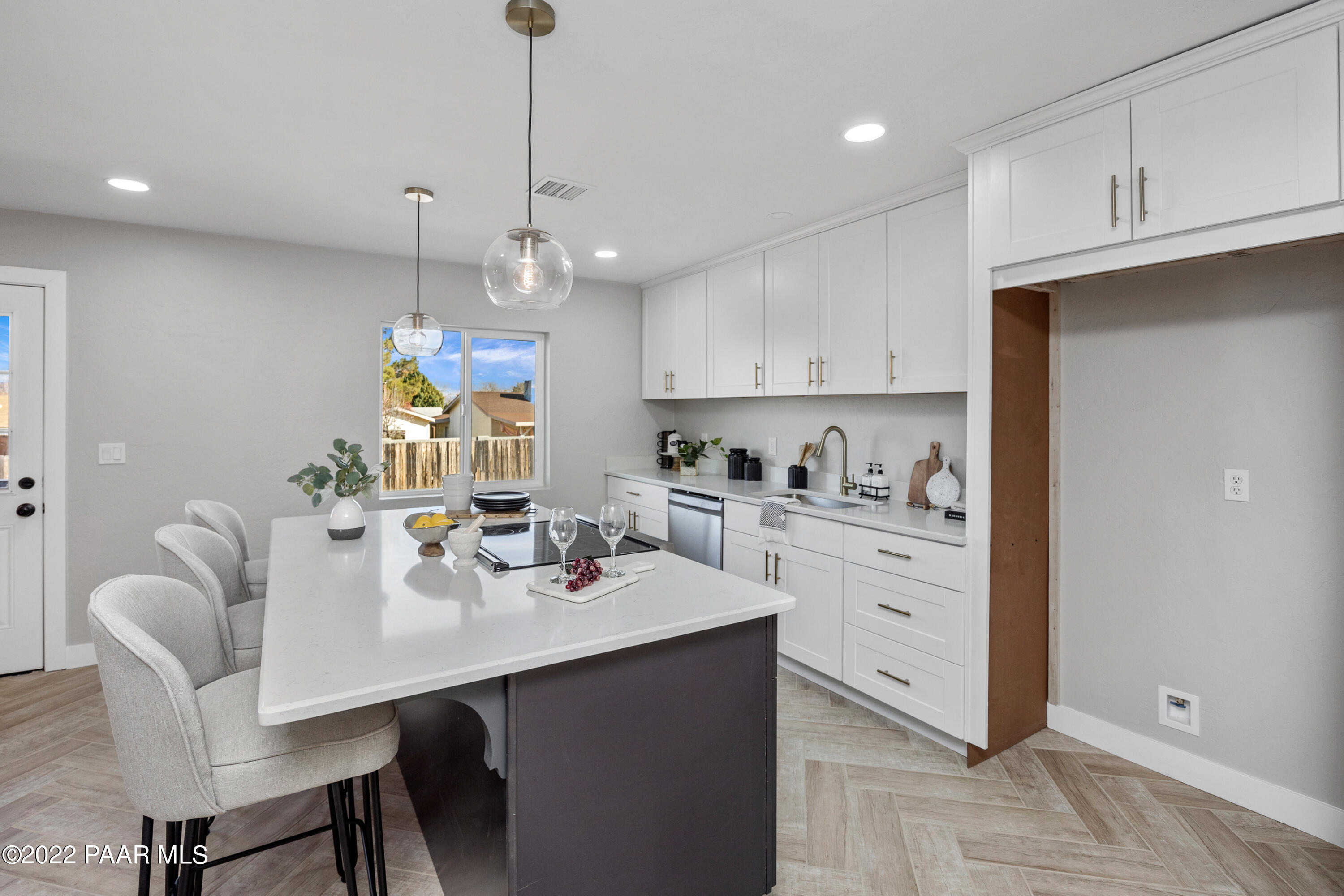3355 North Tower Road Prescott Valley, AZ 86314 - Photo 8 of 25 008_Kitchen