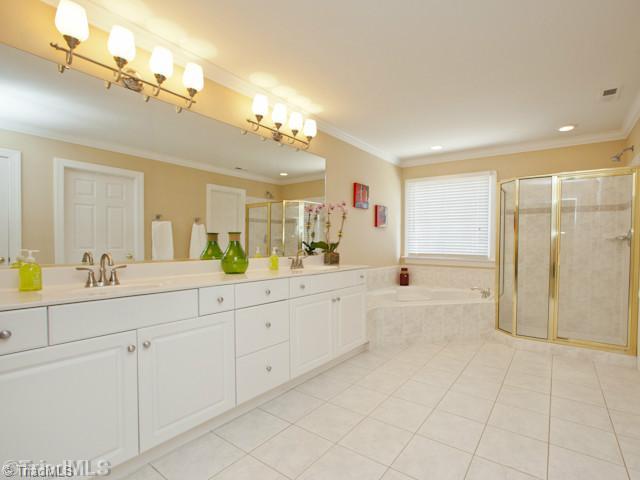 5689 Wolf Ridge Court Oak Ridge, NC 27310 - Photo 10 of 16 Master Bath/Spa.