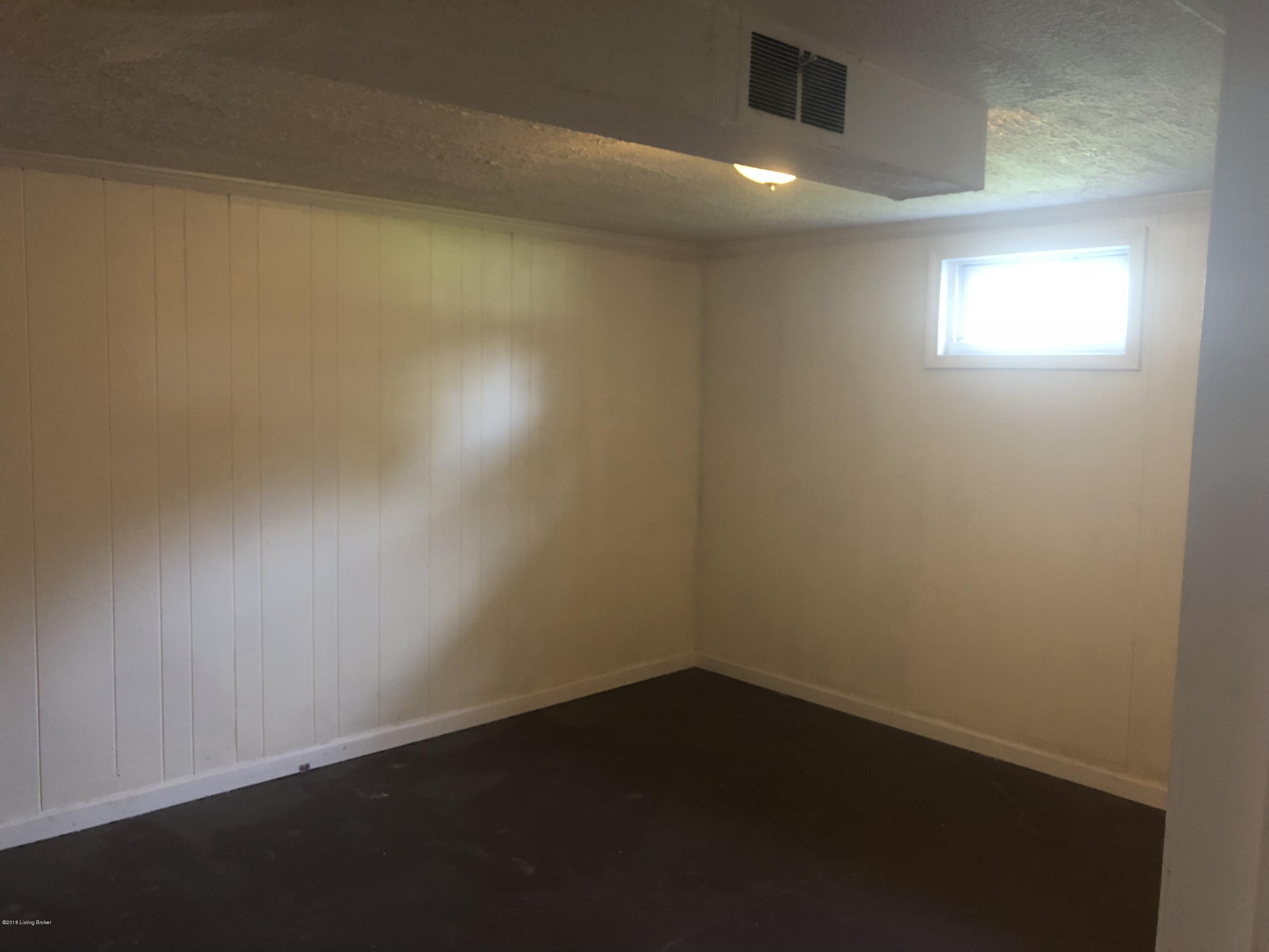6916 Ledgerock Road Louisville, KY 40219 - Photo 16 of 18 Extra Room in Baement