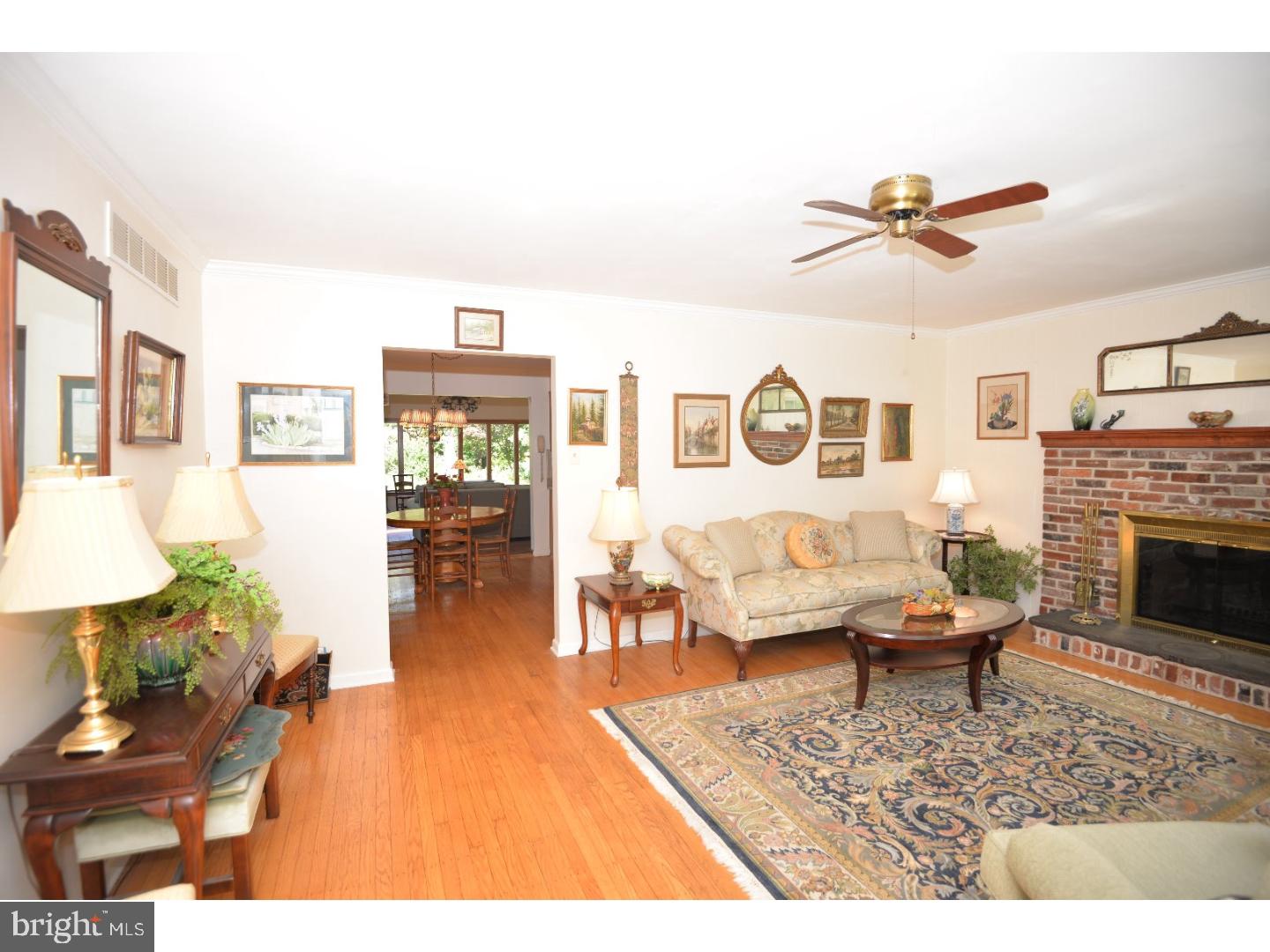 4722 Smith Road Furlong, PA 18925 - Photo 7 of 24 Foyer