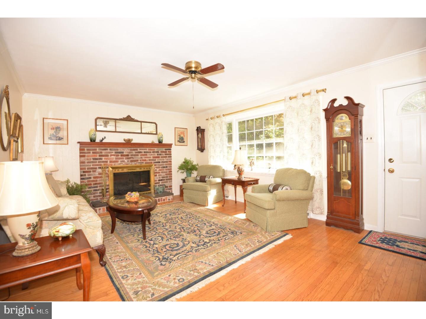4722 Smith Road Furlong, PA 18925 - Photo 8 of 24 Living Room