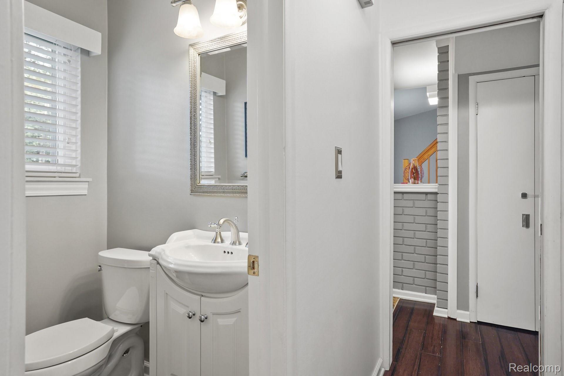 1162 Peveril Road Bloomfield Hills, MI 48304 - Photo 19 of 34 1162-Peveril-Rd-20.jpg