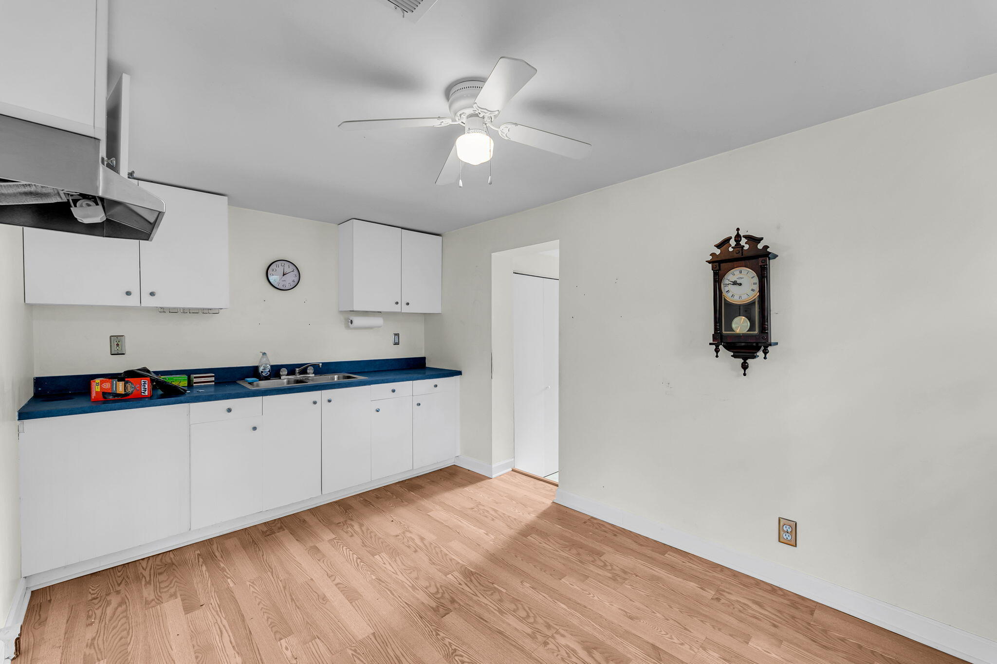 1849 Dogwood Road Charleston, SC 29414 - Photo 5 of 23 1849 Dogwood Road