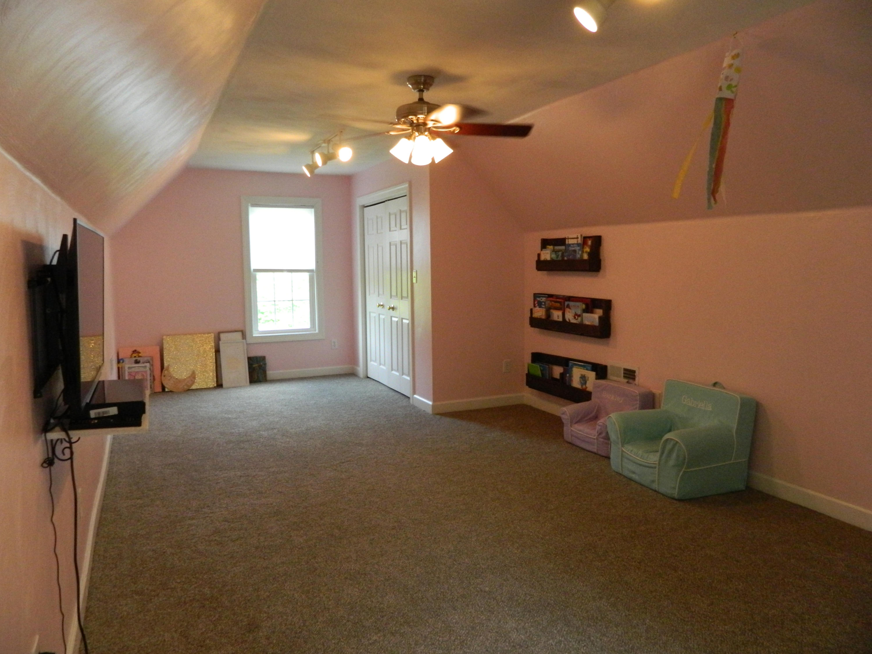 75 Cobblestone Drive Blue Ridge, VA 24064 - Photo 31 of 60 a living room with furniture and a flat screen tv