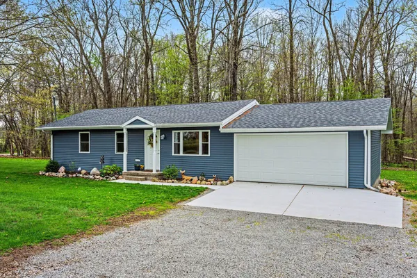 $295,000 | 1301 18 1/2 Mile Road, Tekonsha, MI 49092