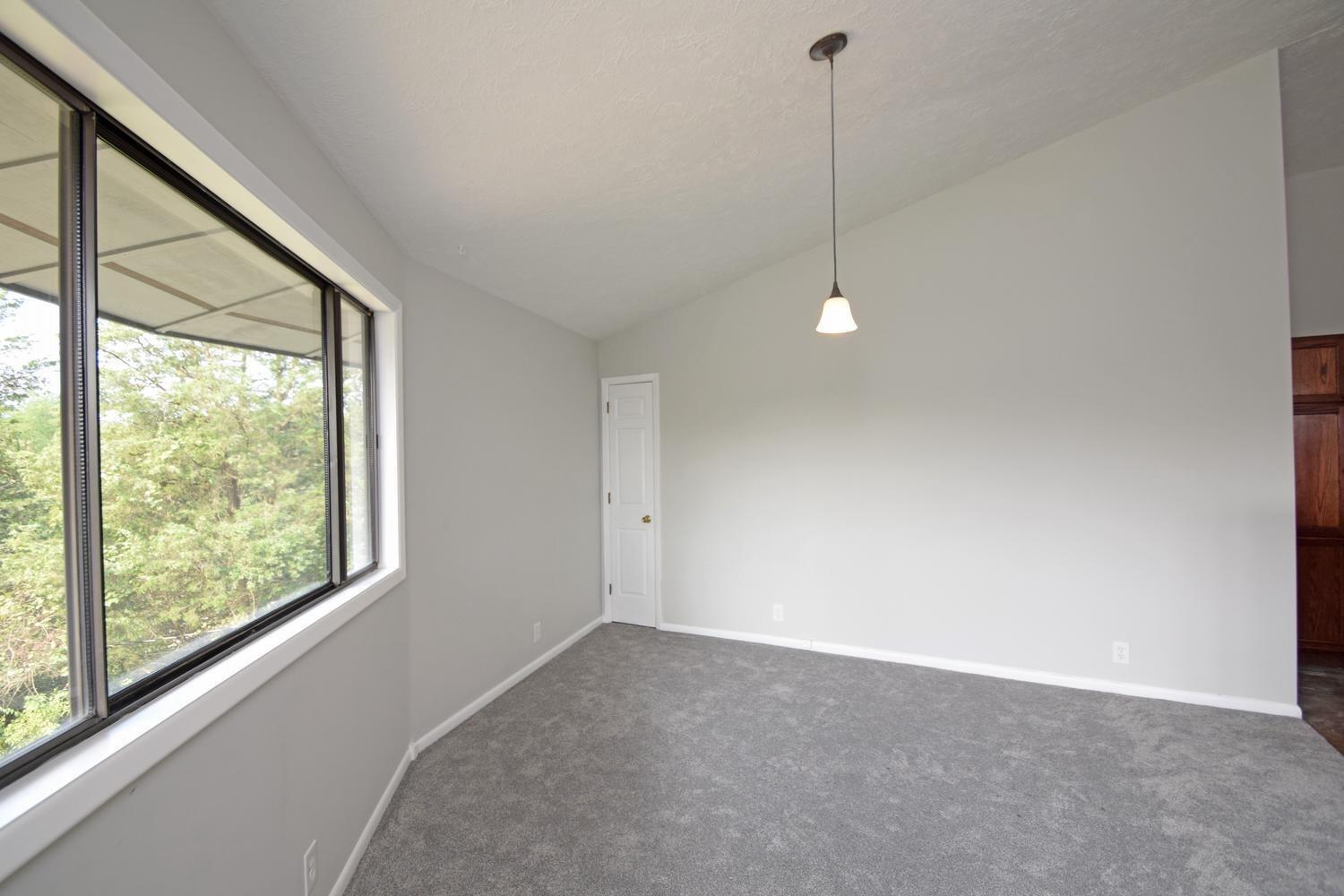 3091 Kleeman Road Cincinnati, OH 45211 - Photo 13 of 37