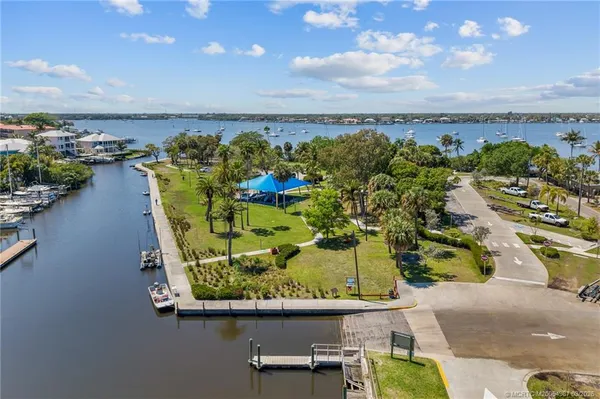 $895,000 | 517 Southwest Ocean Boulevard, Stuart, FL 34994