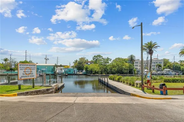 $895,000 | 517 Southwest Ocean Boulevard, Stuart, FL 34994