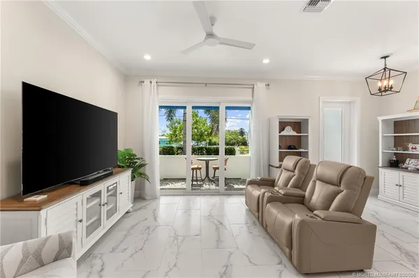 $895,000 | 517 Southwest Ocean Boulevard, Stuart, FL 34994