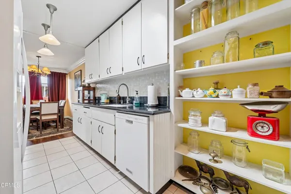 $515,000 | 125 South Sierra Madre Boulevard, Unit 304, Pasadena, CA 91107