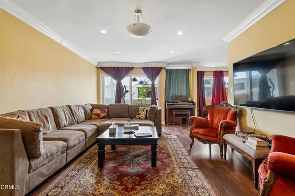 $515,000 | 125 South Sierra Madre Boulevard, Unit 304, Pasadena, CA 91107