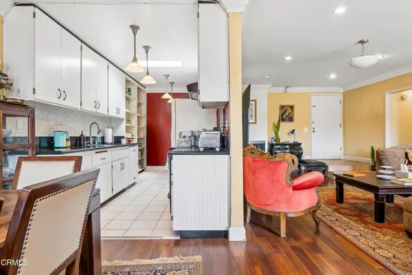 $515,000 | 125 South Sierra Madre Boulevard, Unit 304, Pasadena, CA 91107