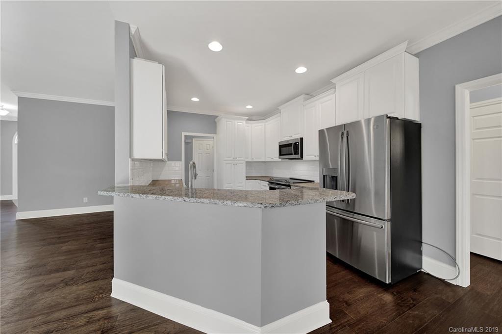 715 Beacon Knoll Lane Fort Mill, SC 29708 - Photo 11 of 33 Gallery Image 11