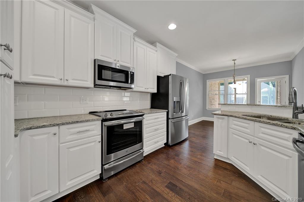715 Beacon Knoll Lane Fort Mill, SC 29708 - Photo 12 of 33 Gallery Image 12
