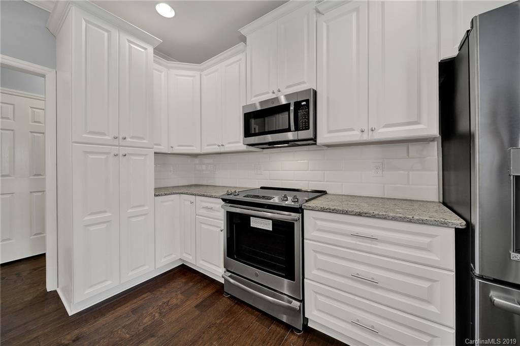 715 Beacon Knoll Lane Fort Mill, SC 29708 - Photo 14 of 33 Gallery Image 14