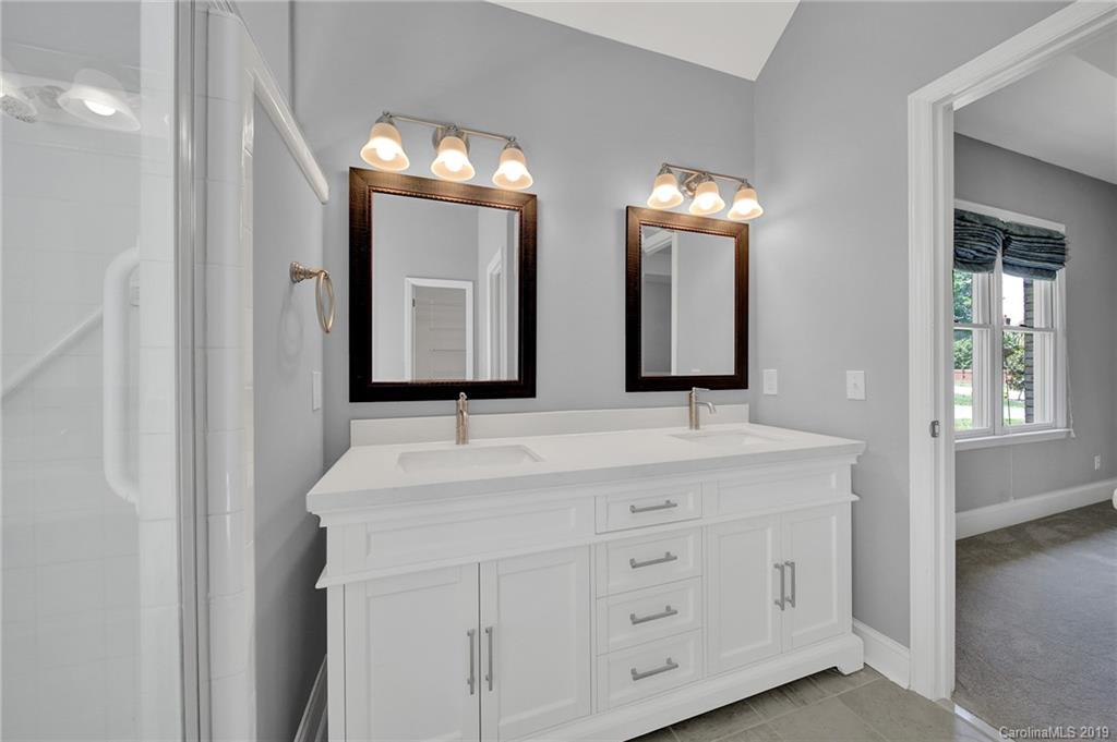715 Beacon Knoll Lane Fort Mill, SC 29708 - Photo 23 of 33 Gallery Image 23