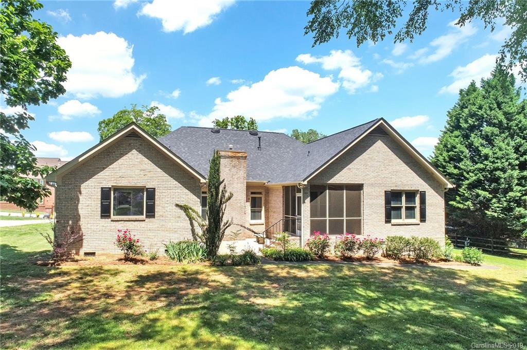 715 Beacon Knoll Lane Fort Mill, SC 29708 - Photo 27 of 33 Gallery Image 27