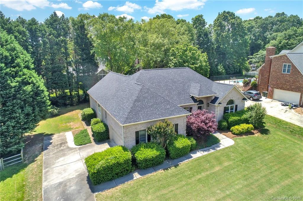715 Beacon Knoll Lane Fort Mill, SC 29708 - Photo 29 of 33 Gallery Image 29