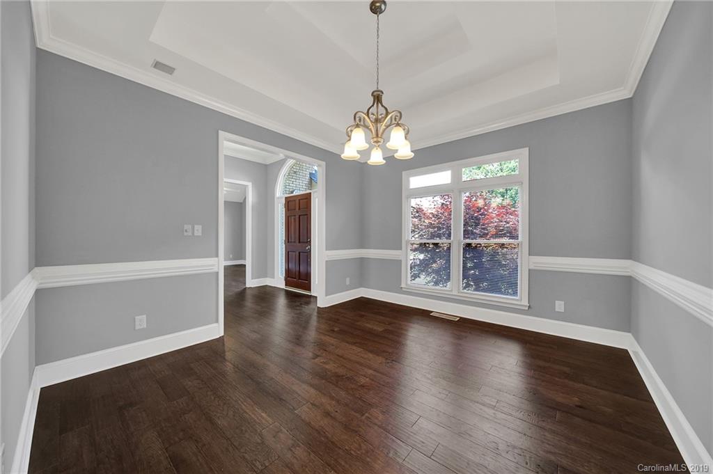 715 Beacon Knoll Lane Fort Mill, SC 29708 - Photo 4 of 33 Gallery Image 4