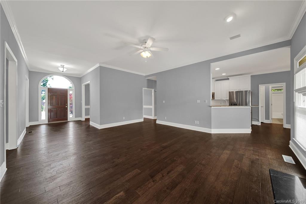715 Beacon Knoll Lane Fort Mill, SC 29708 - Photo 8 of 33 Gallery Image 8