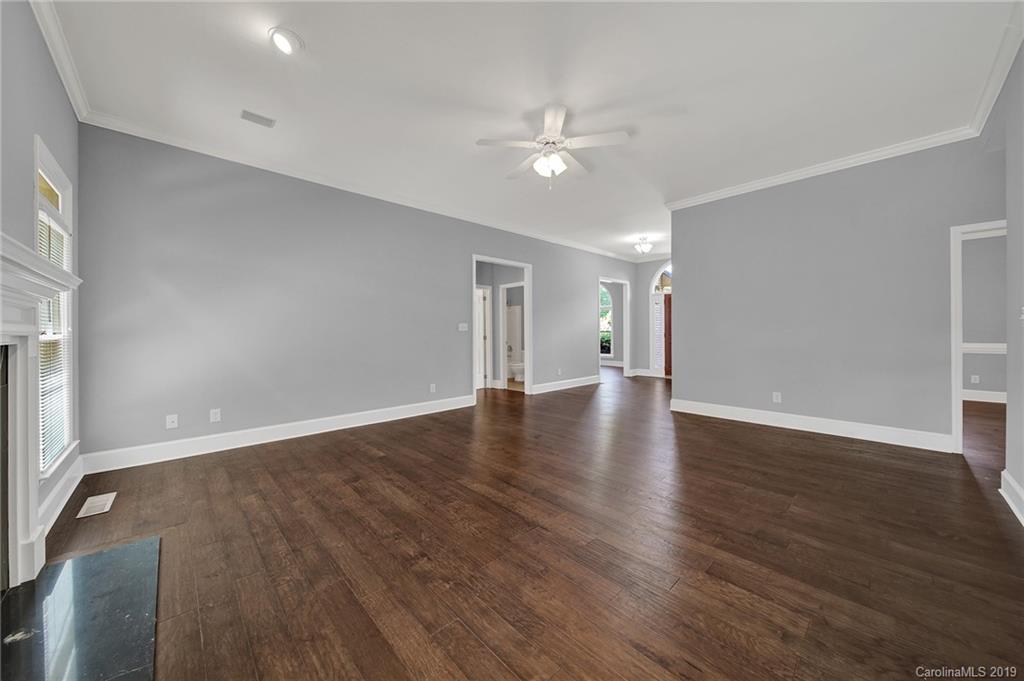 715 Beacon Knoll Lane Fort Mill, SC 29708 - Photo 10 of 33 Gallery Image 10