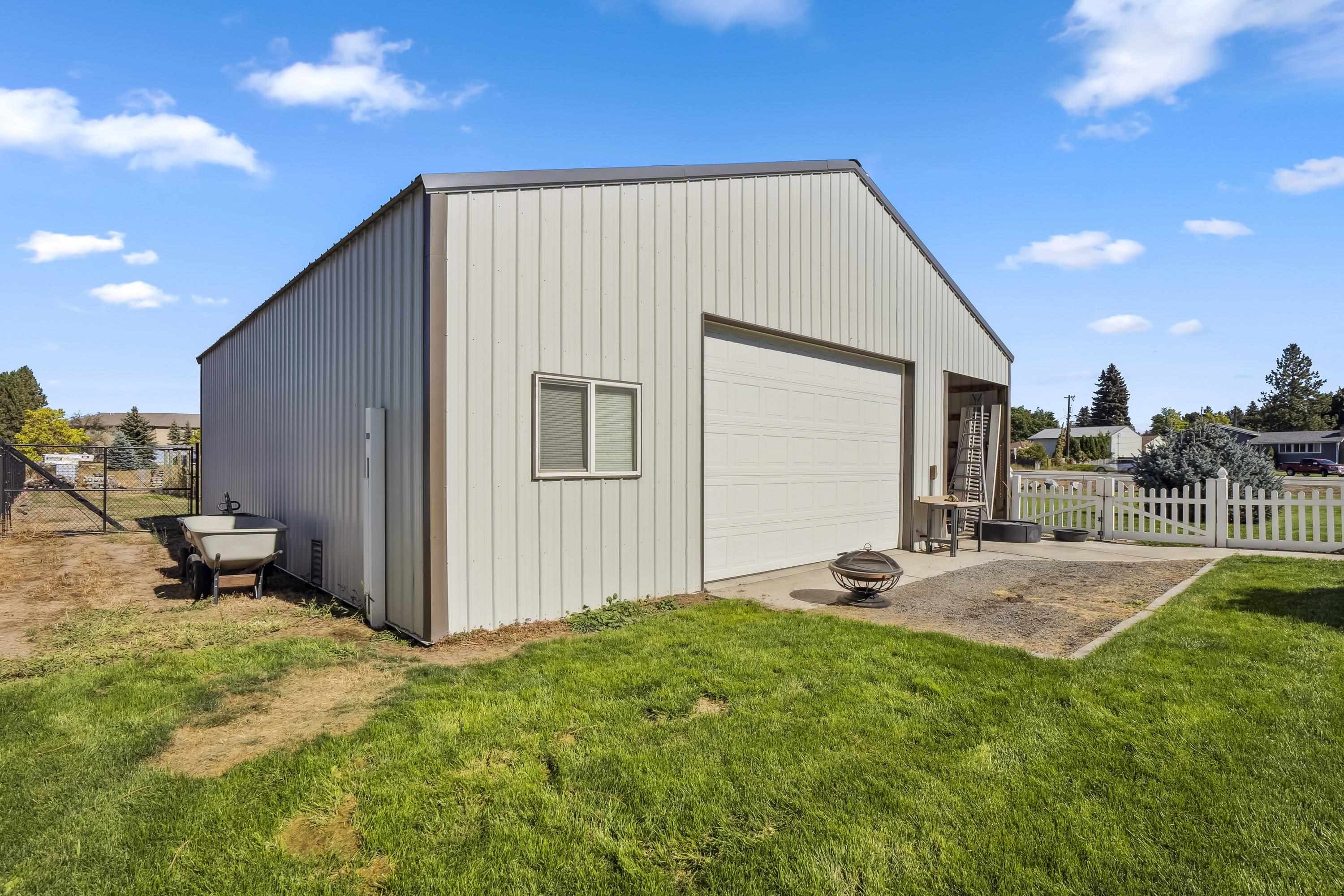 2610 South Dishman Mica Road Spokane, WA 99206 - Photo 3 of 49 Gallery Image 3