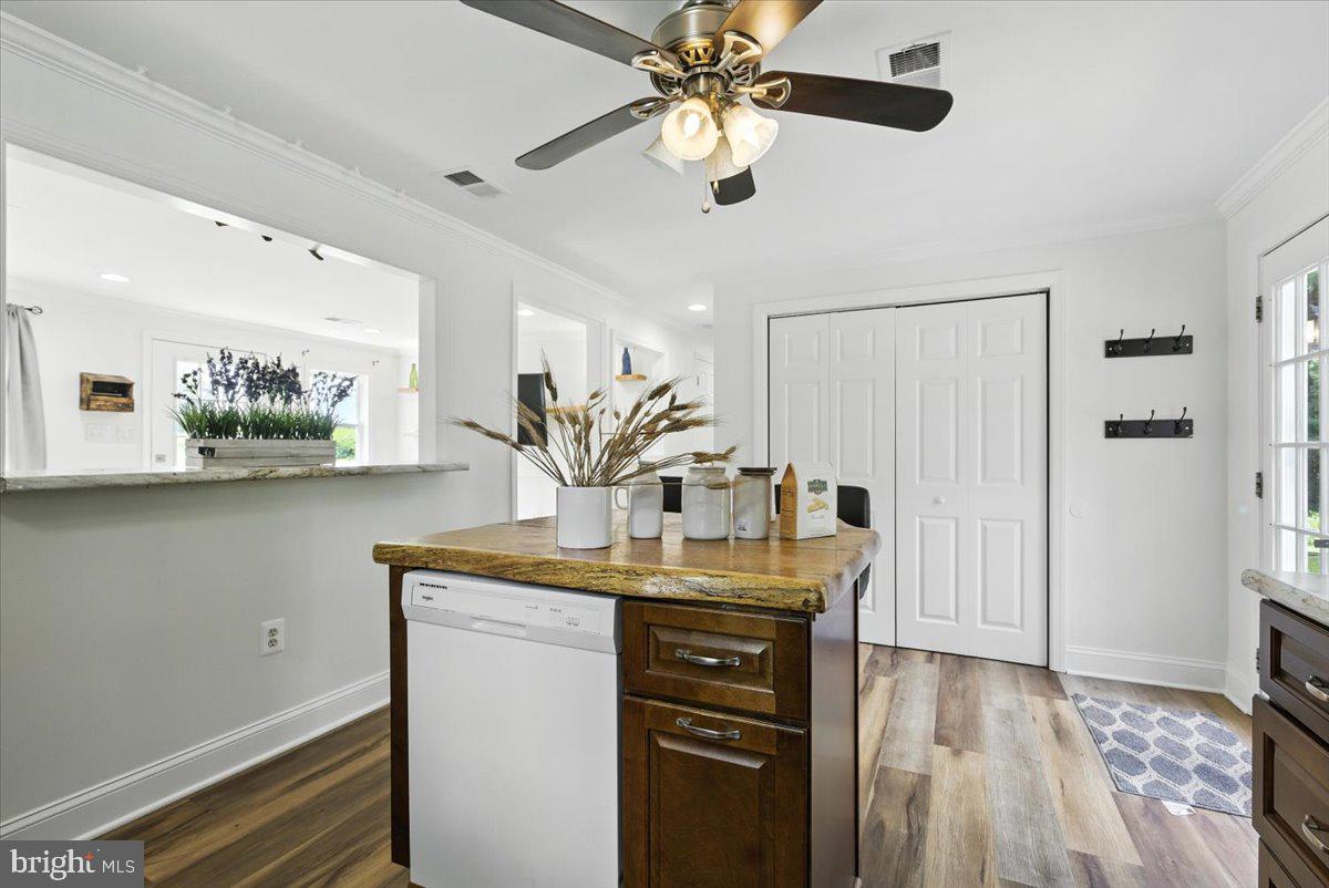 8064 Taylor Road Catlett, VA 20119 - Photo 8 of 32 Gallery Image 8