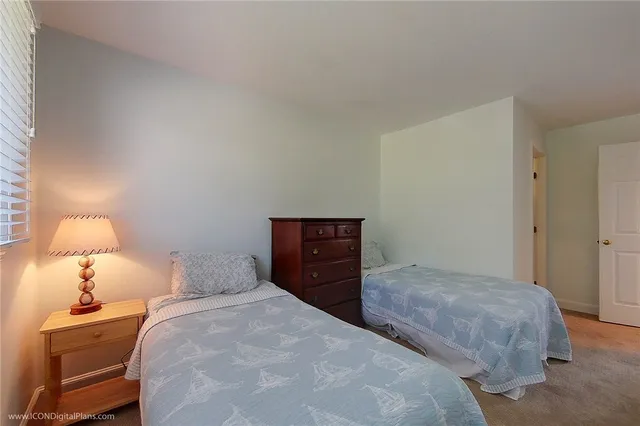 $2,600 | 521 Corey Lane, Middletown, RI 02842