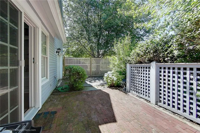 $2,600 | 521 Corey Lane, Middletown, RI 02842