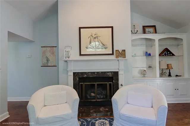 $2,600 | 521 Corey Lane, Middletown, RI 02842