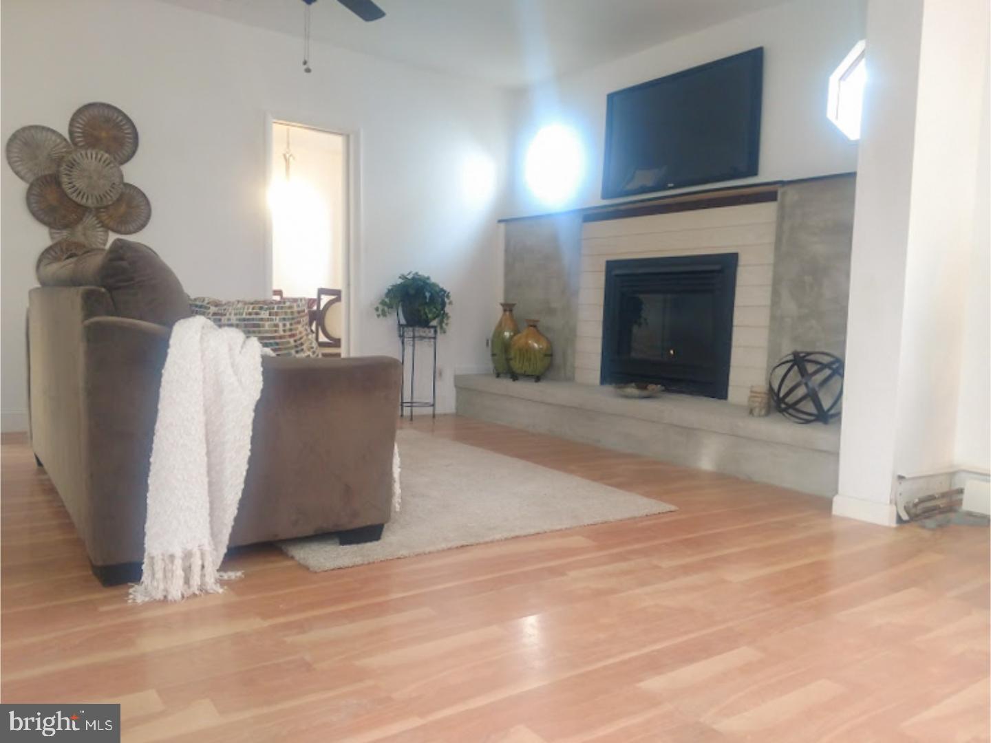 24 West Chelton Road Brookhaven, PA 19015 - Photo 2 of 18 Living Room