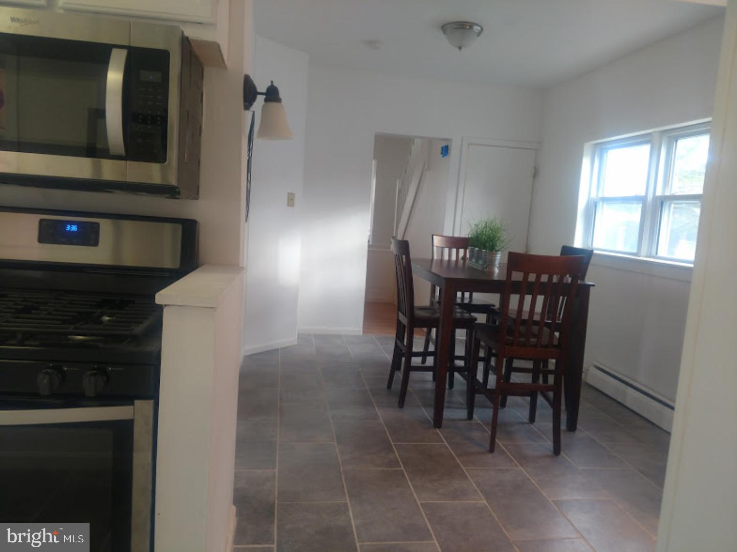 24 West Chelton Road Brookhaven, PA 19015 - Photo 10 of 18 Kitchen
